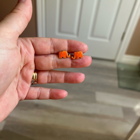 5/$25 Orange Elephant good stud Earrings 🐘 - Picture 1 of 6